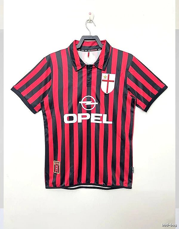 AC Milan Resort Retro soccer jersey Red Black Striped for Travel Looks
