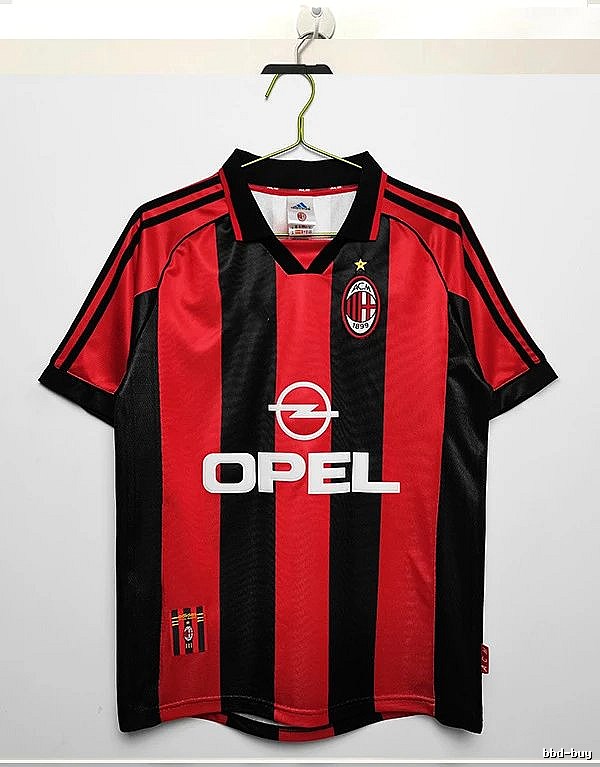 AC Milan Daily Retro soccer jersey Red Black Striped for City Outfits