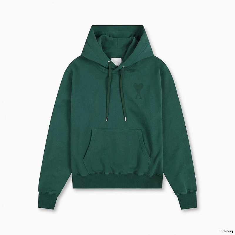 AMI's simple and loving style hoodie.