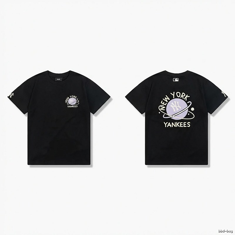 Black T-shirt of MLB New York Yankees