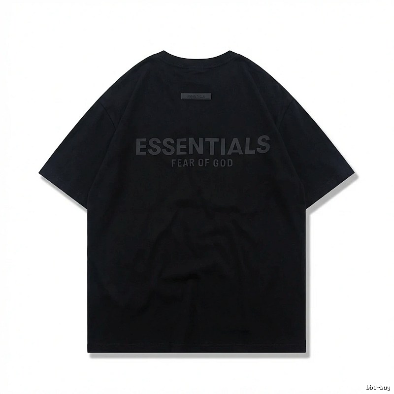 ESSENTIALS minimalist style black T-shirt