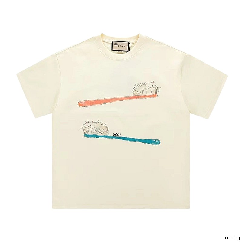 Gucci Hand-painted Cat Vintage Style Off-white T-shirt