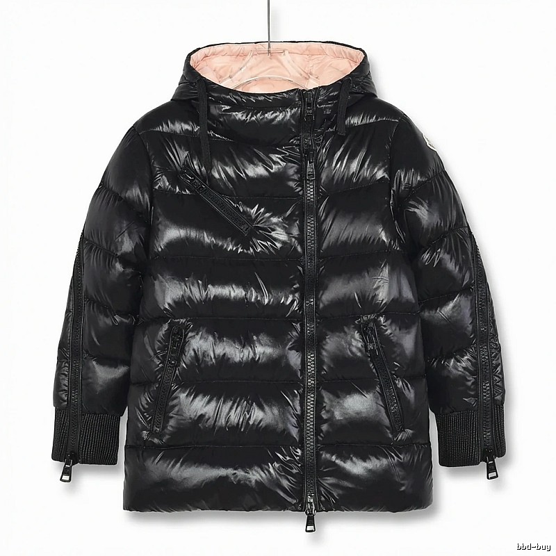 Moncler shiny and stylish black down jacket
