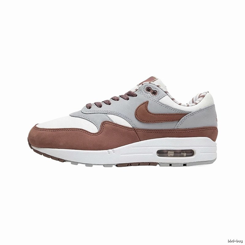 Nike Air Max 1 Retro Brown and White Sports Shoes