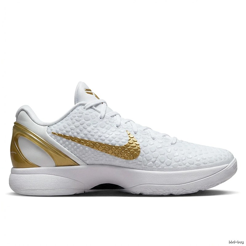 Nike Kobe series fashionable white and gold sneakers.