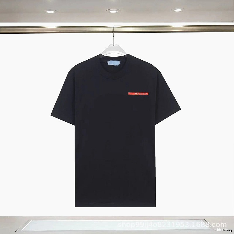 Prada Red Tab Minimalist Style Black Short-sleeve T-shirt