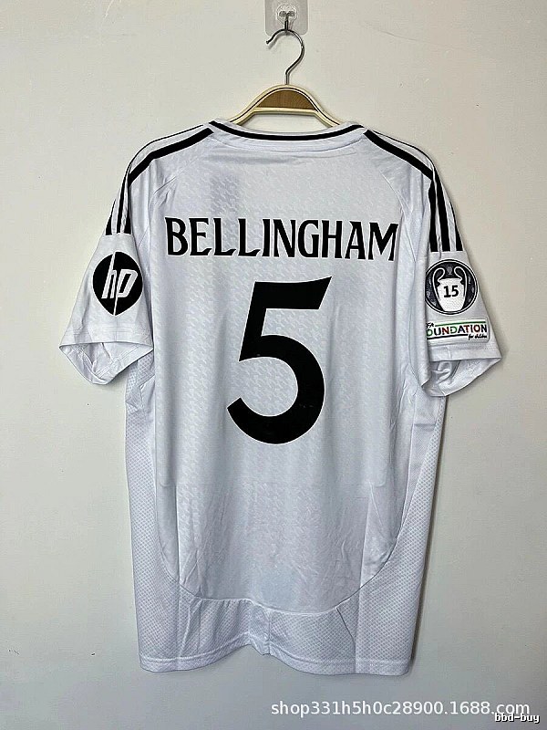 Real Madrid Casual Bellingham #5 soccer jersey White Real Madrid for Streetwear Looks