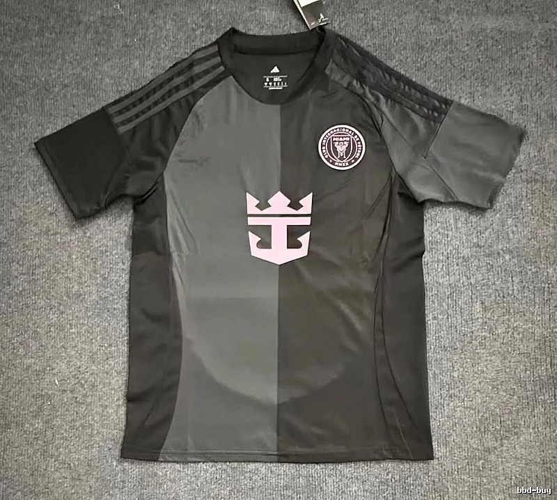 Real Madrid Resort Home soccer jersey White Football Gold for Travel Looks