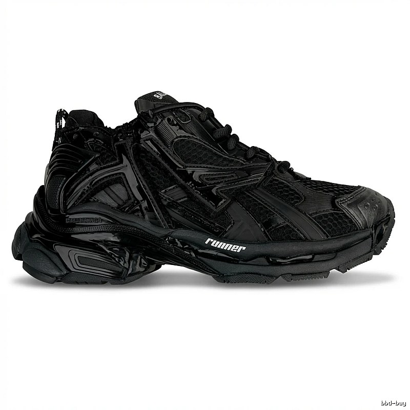 The black sneakers of the Balenciaga Runner series.